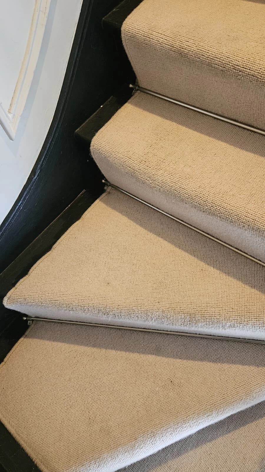 Carpet Cleaning in Wembley – You Can Trust service demonstration - professional cleaning process and results